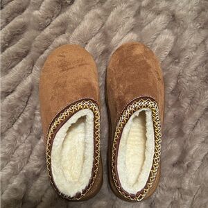 Cozy Brown Women's Slippers